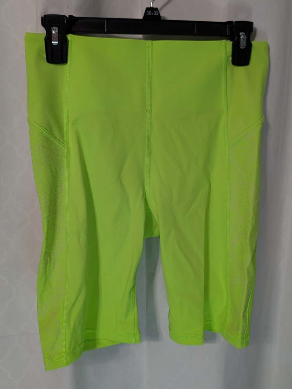 Athleta Stay Fly 9" Short Size M Neon Yellow Bike Shorts
